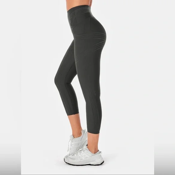 Franka PowerBand Resistance 7/8
Leggings (Reversible Wear) Dark Gray - Picture 2 of 10